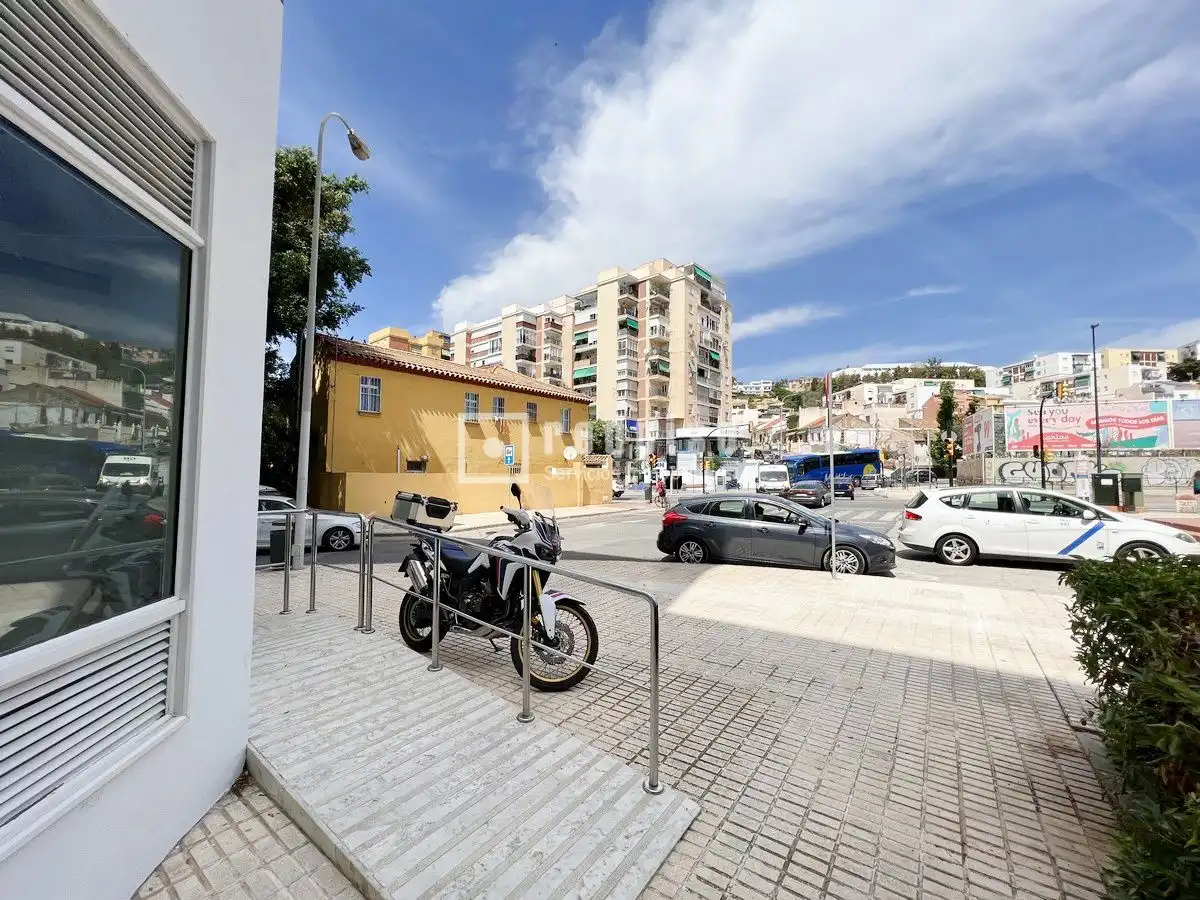 Vista exterior de Local en venta en Málaga con Aire acondicionado