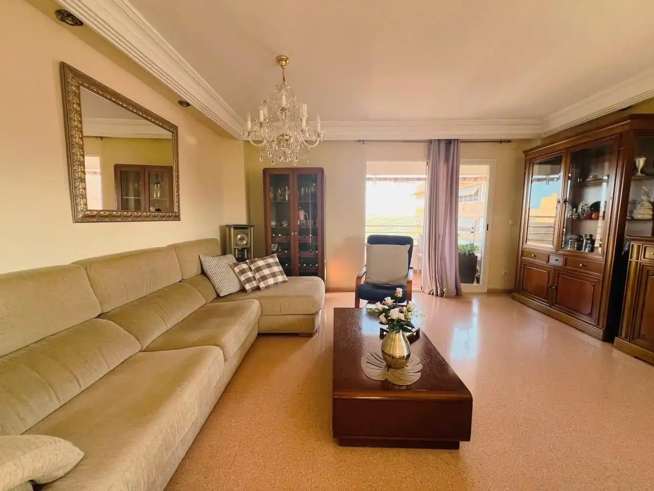 Sala de estar de Piso en venta en Alicante / Alacant con Jardín privado, Terraza y Trastero