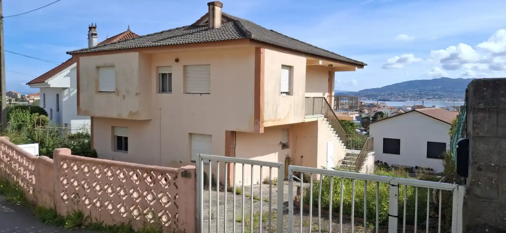 Exterior view of Houses for sale in Baiona  with Balcony