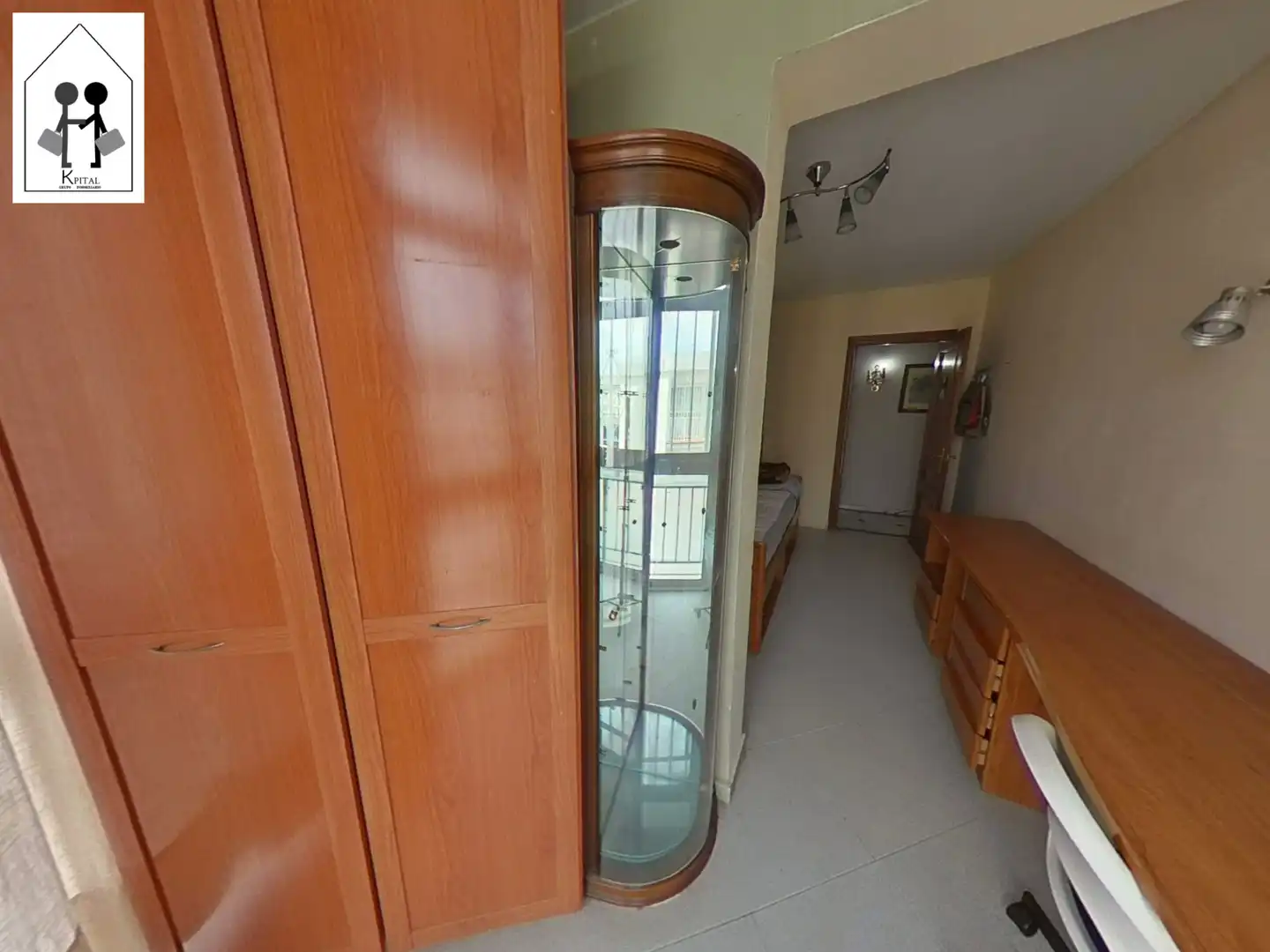 Flat for sale in Sevilla  with Air Conditioner, Heating and Furnished