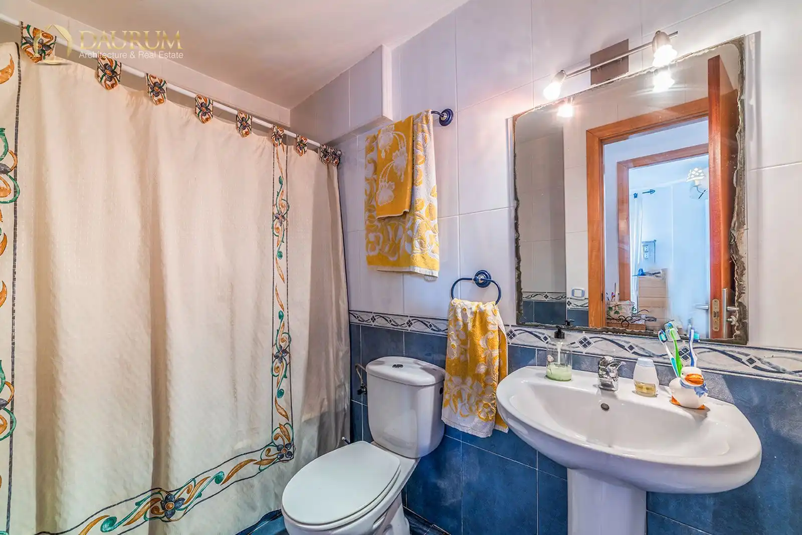 Baño de Ático en venta en Isla Cristina con Aire acondicionado, Terraza y Trastero