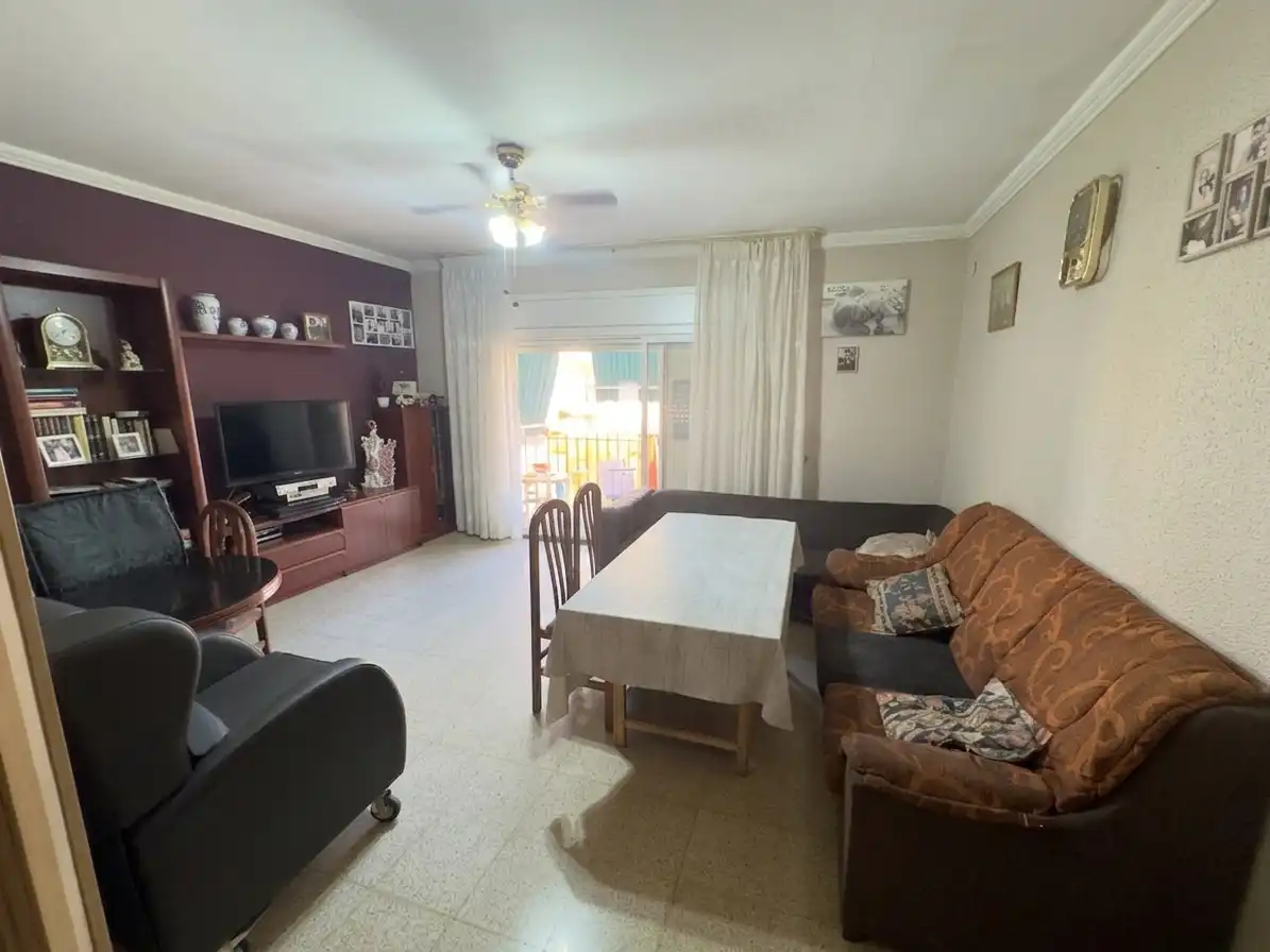 Sala de estar de Piso en venta en Gavà con Terraza, Trastero y Balcón