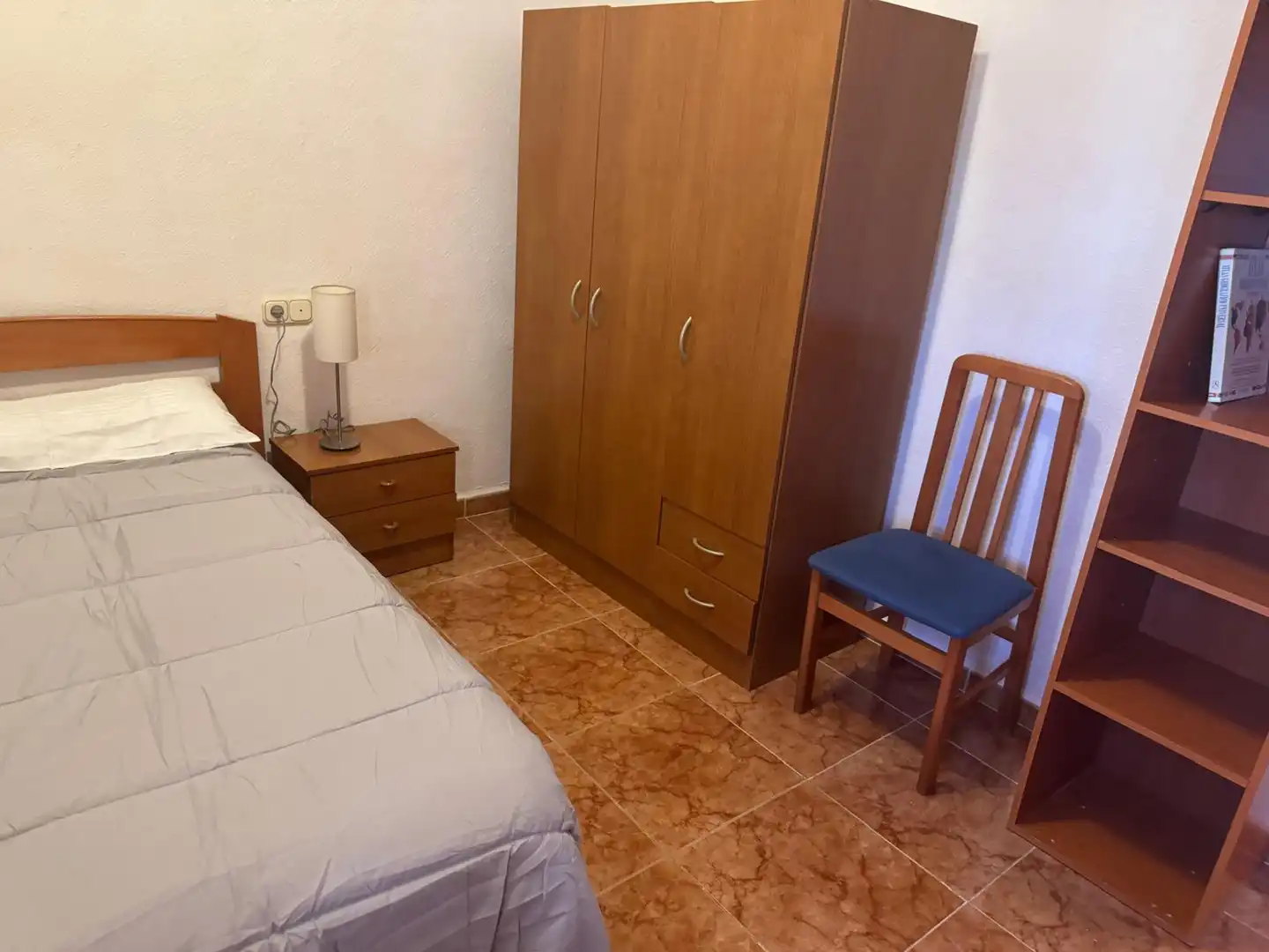 Bedroom of Flat for rent in Granada  with Air Conditioner, Terrace and Furnished