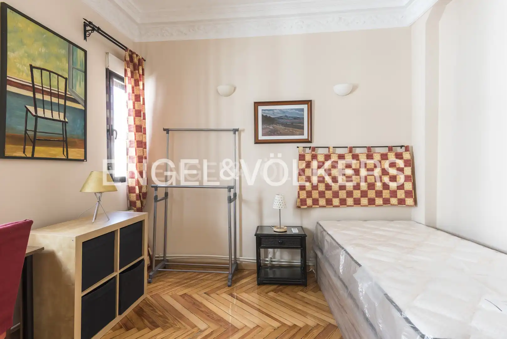 Bedroom of Flat for rent in Madrid  with Air Conditioner, Heating and Furnished