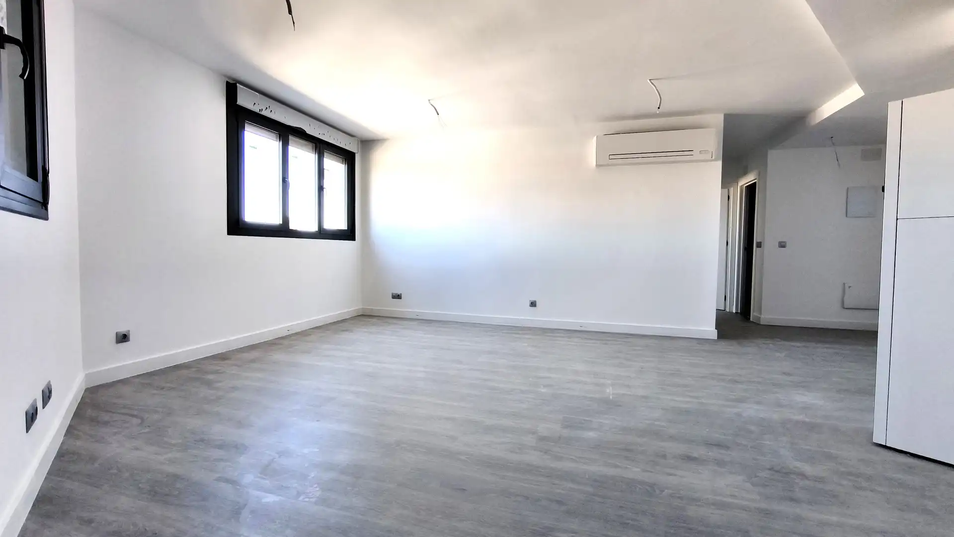 Flat to rent in Calle CL CALISTO GARCIA PARRA 21 Es:1 Pl:01 Pt:05 5 5, imagen 2