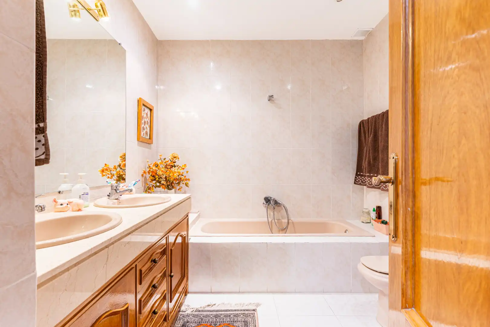 Bathroom of Houses for sale in Las Rozas de Madrid  with Air Conditioner, Heating and Private garden