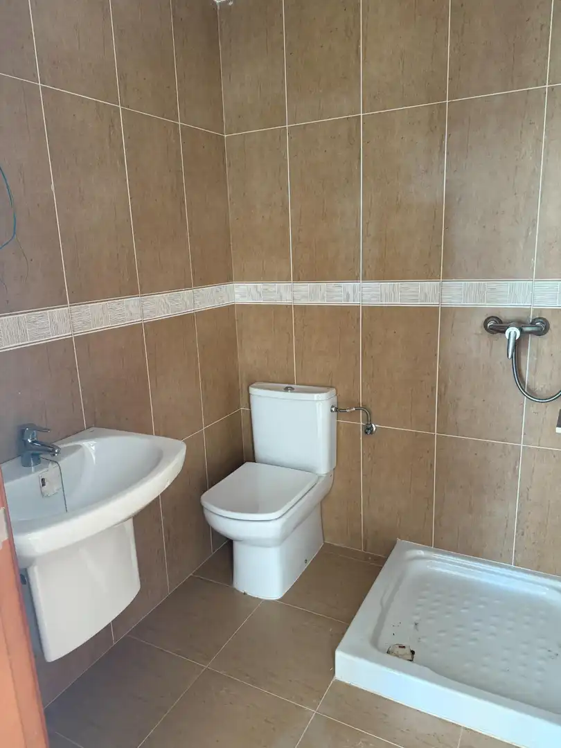 Bany de Apartament en venda en Águilas amb Terrassa i Piscina comunitària