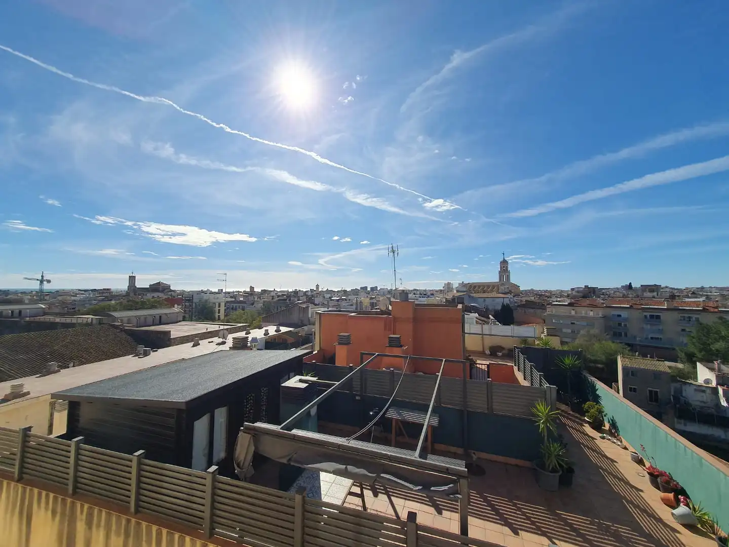 Außenansicht von Dachboden zum Verkauf in Vilanova i la Geltrú mit Klimaanlage, Heizung und Terrasse
