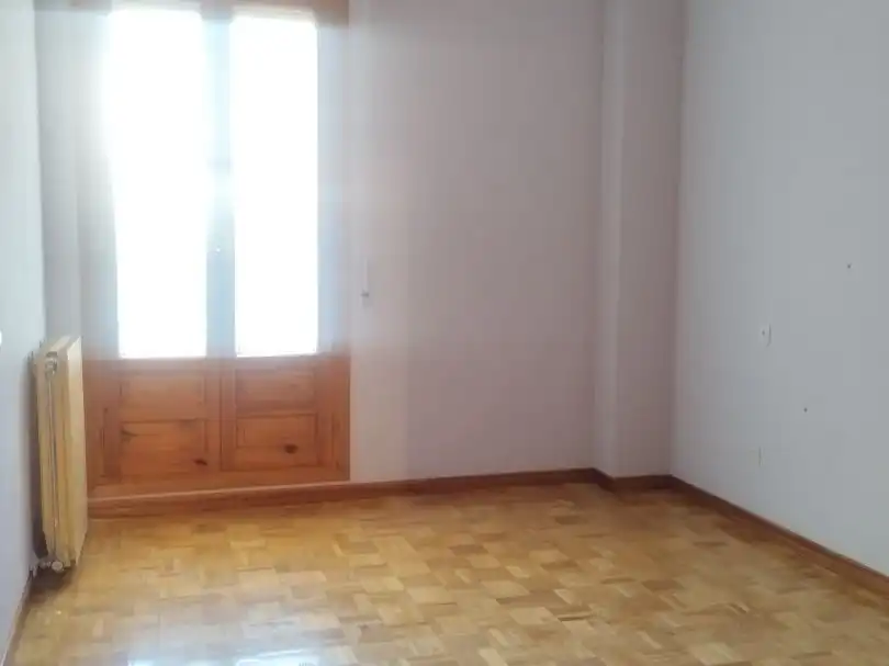 Bedroom of Flat for sale in Real Sitio de San Ildefonso  with Balcony