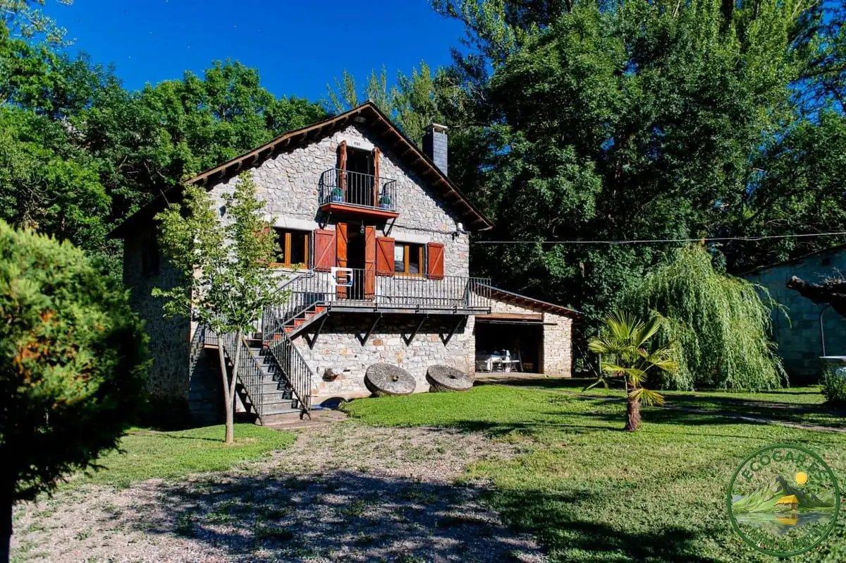 Vista exterior de Casa o chalet en venta en Cabrillanes con Calefacción, Trastero y Amueblado