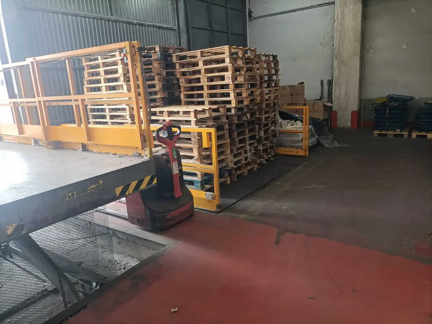 Nave industrial de alquiler en Barcelona con Calefacción y Alarma
