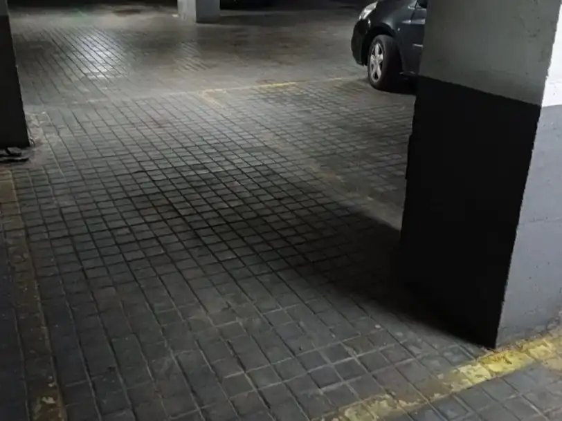 Parkplatz von Garage zur Miete in Madrid