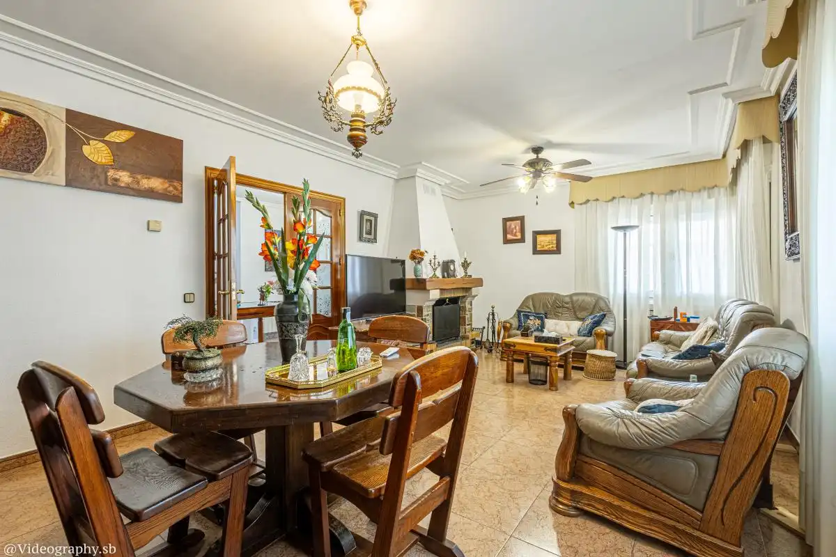 Wohnzimmer von Haus oder Chalet zum Verkauf in Mondéjar mit Heizung, Schwimmbad und Möbliert