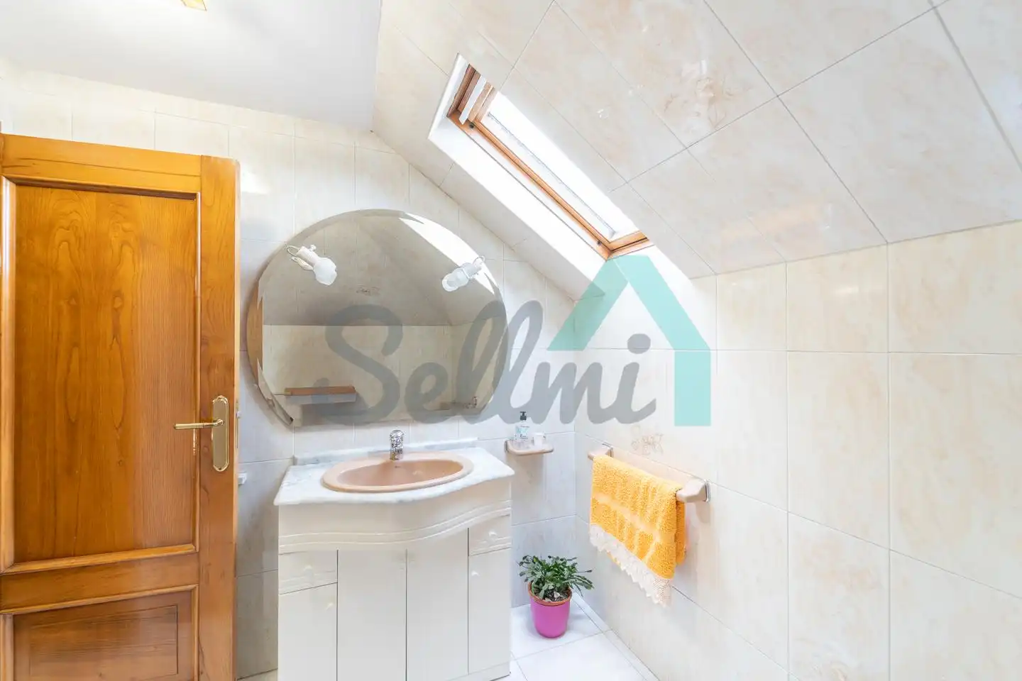 Houses for sale in Camíno De Castañéu, Viella - Granda - Meres