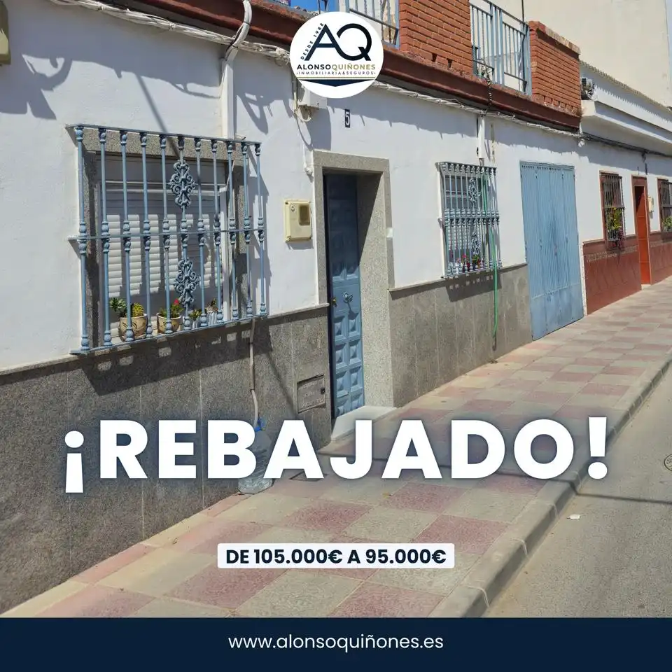Casa en venda a Calle Jazmines 5