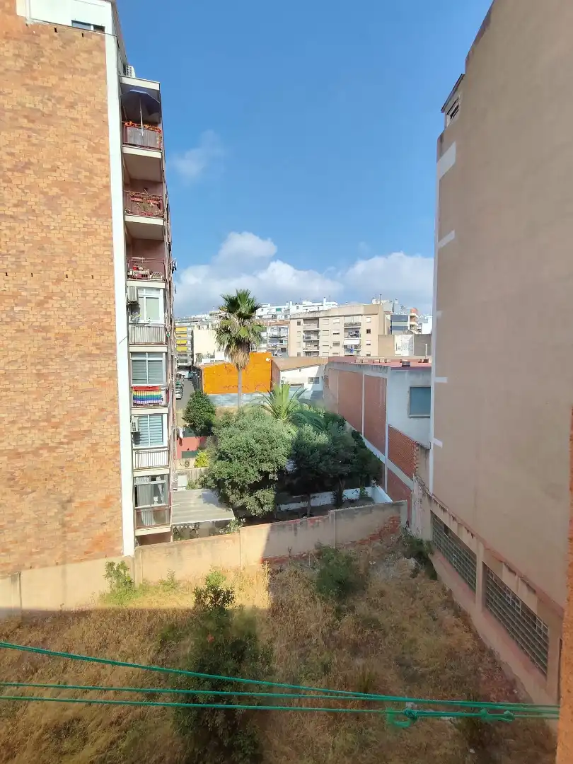 Vista exterior de Pis en venda en Tarragona amb Parquet i Microones