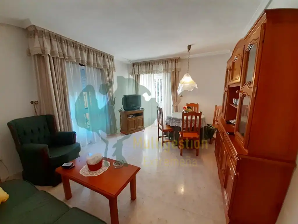 Vista exterior de Apartamento en venta en Cáceres Capital