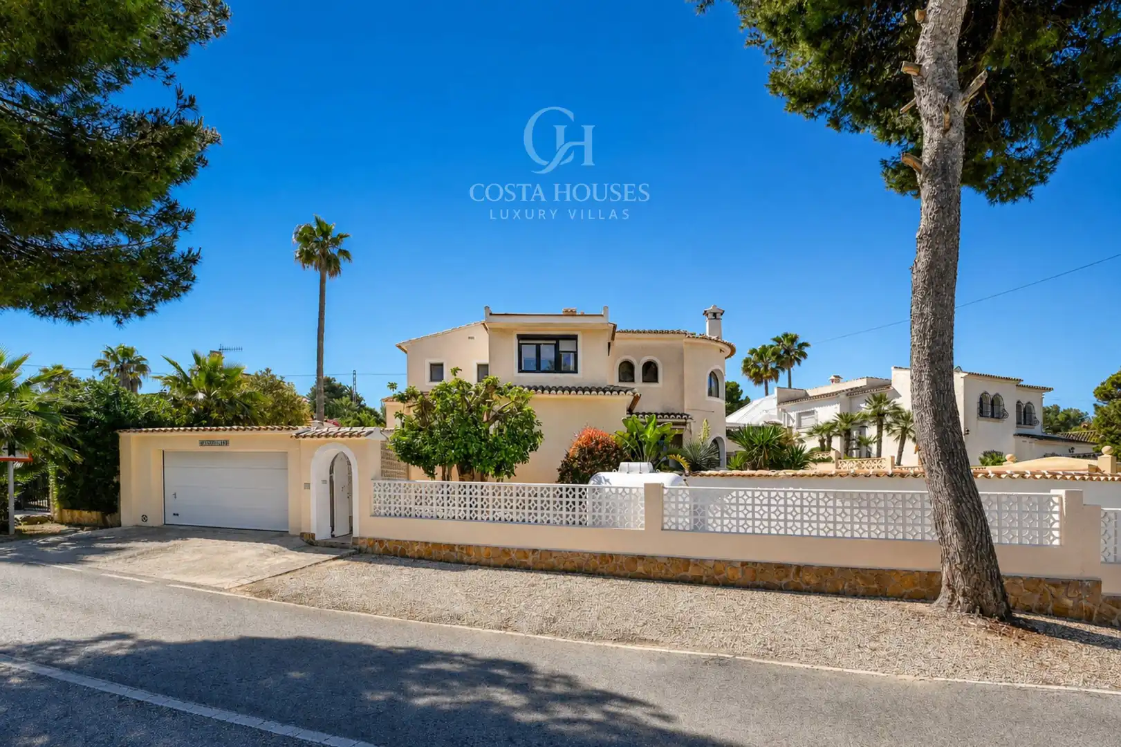 Vista exterior de Casa o xalet en venda en Jávea / Xàbia amb Calefacció, Jardí privat i Terrassa
