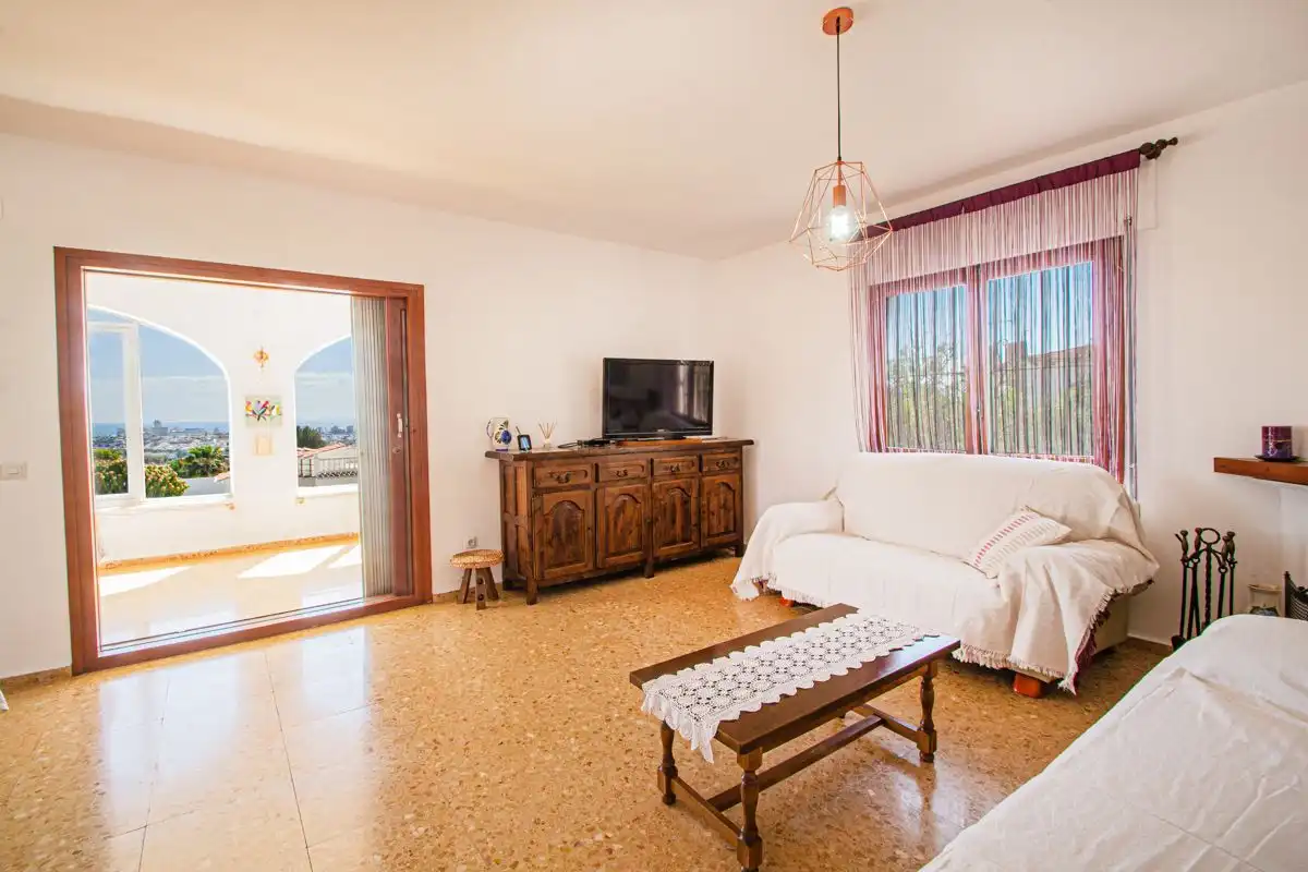 Living room of Houses for sale in Calpe / Calp  with Air Conditioner, Heating and Private garden