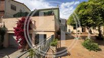 Vista exterior de Casa o xalet en venda en La Roca del Vallès amb Aire condicionat, Calefacció i Jardí privat