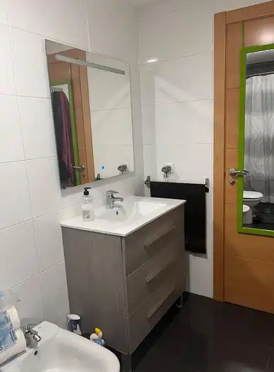 Bathroom of Flat for sale in San Leonardo de Yagüe  with Heating, Parquet flooring and Furnished