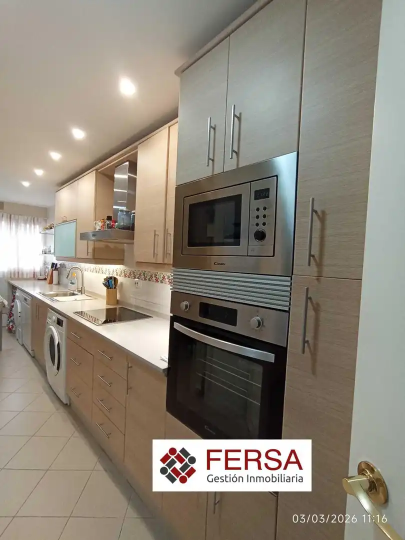 Cocina de Dúplex de alquiler en El Puerto de Santa María con Aire acondicionado, Calefacción y Terraza