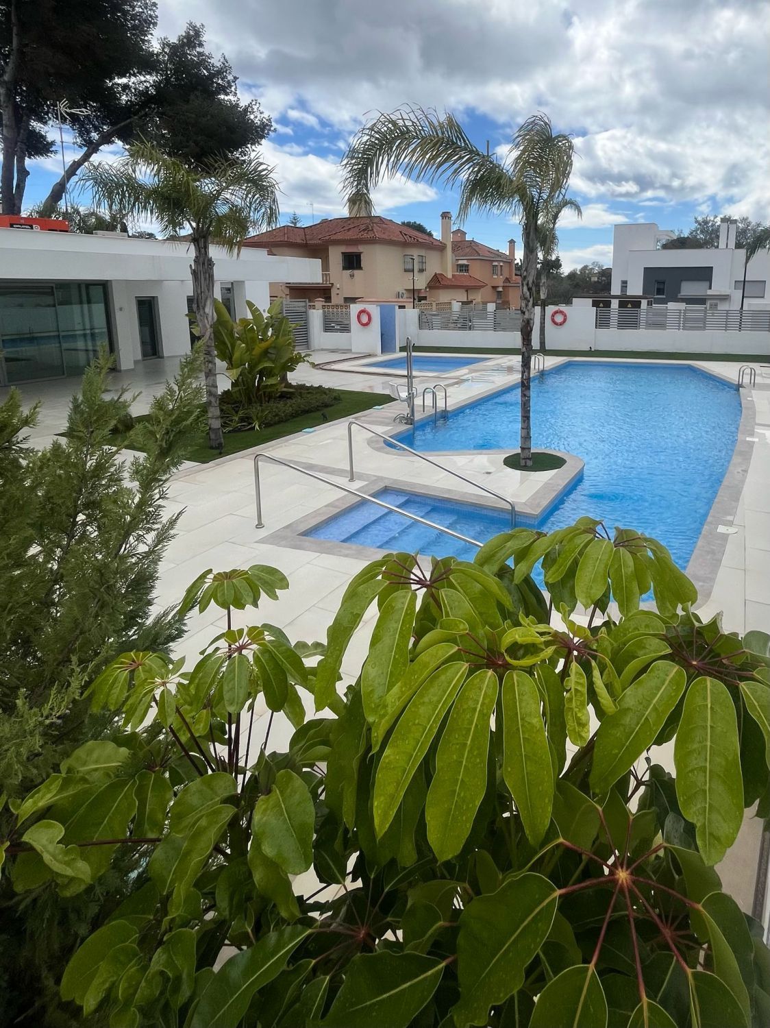 Piscina de Casa adosada de lloguer en Marbella