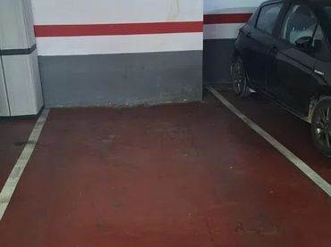 Individuel avec ascenseur à louer à Carrer d'Èol 4