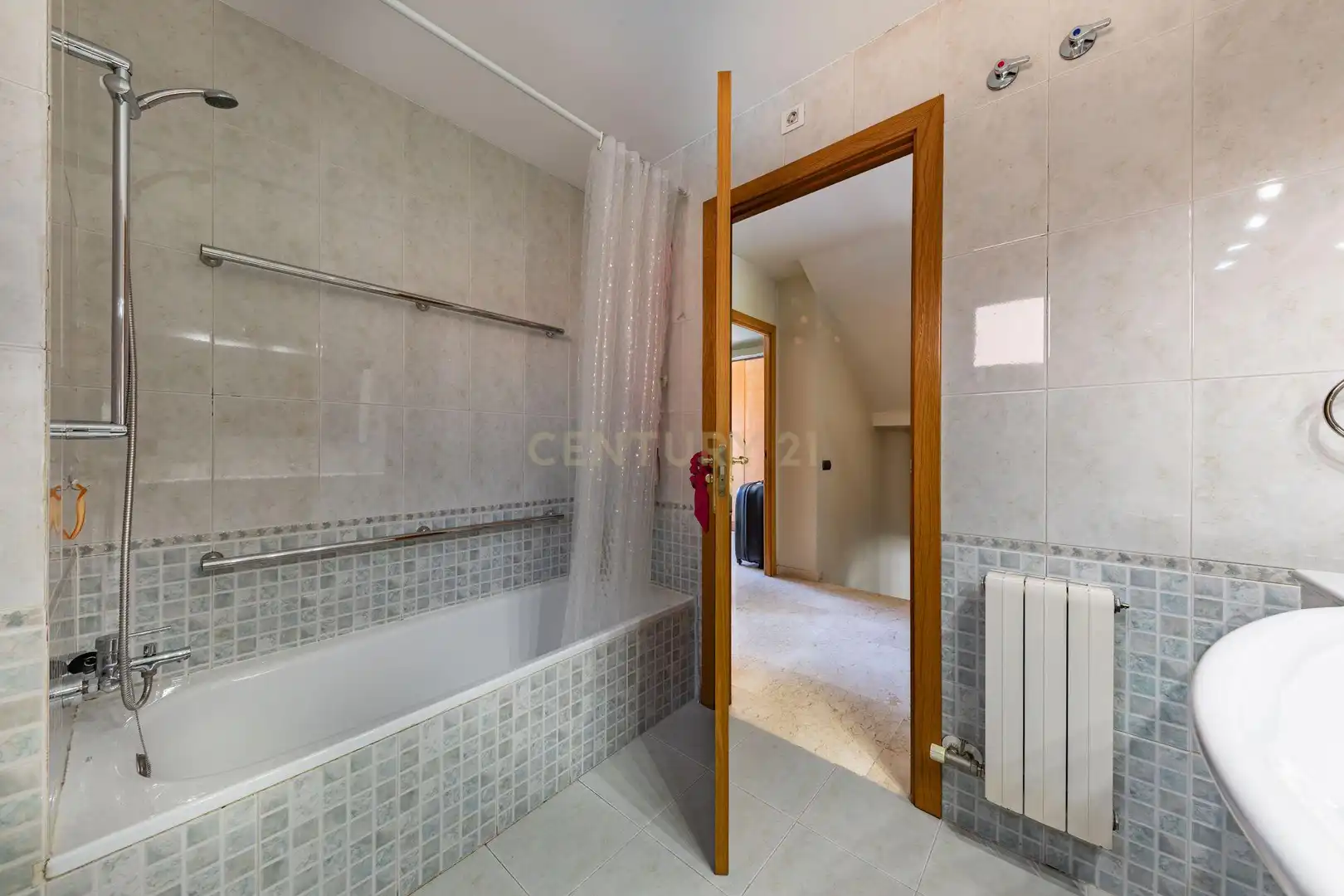 Casa adosada en venda a Carrer d'Ordal, Sant Cugat del Vallès, Spain, -1, Mira-sol