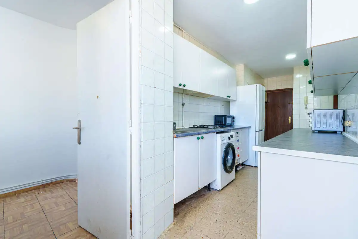 Küche von Wohnung zum Verkauf in Madrid mit Heizung, Terrasse und Ofen