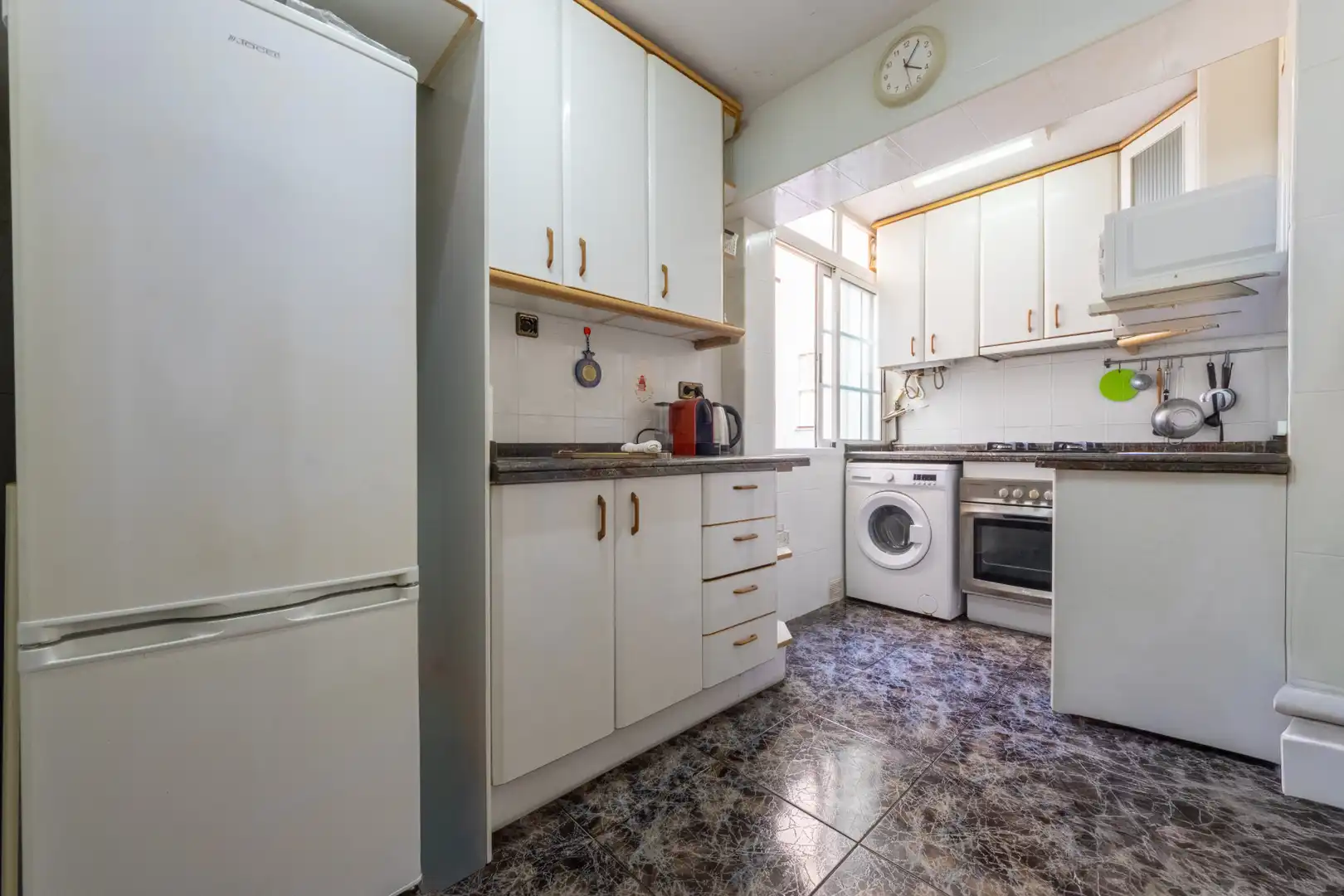 Kitchen of Flat for sale in Tarragona  with Air Conditioner, Oven and Washing machine