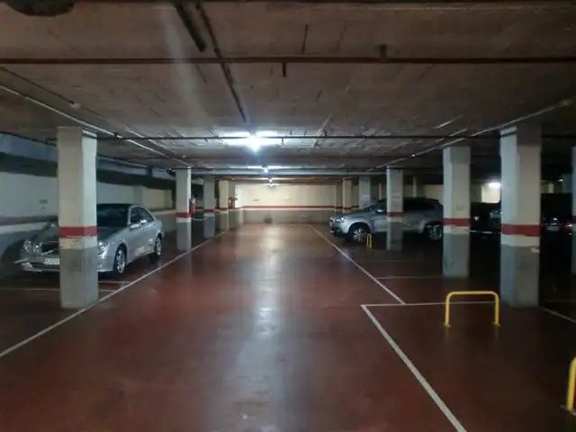 Parkplatz von Garage zur Miete in Barcelona