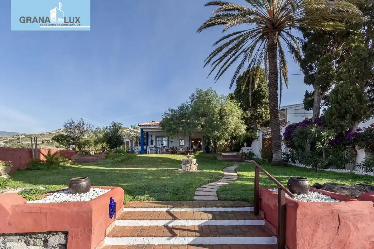 Garden of Houses for sale in Almuñécar  with Air Conditioner, Heating and Private garden