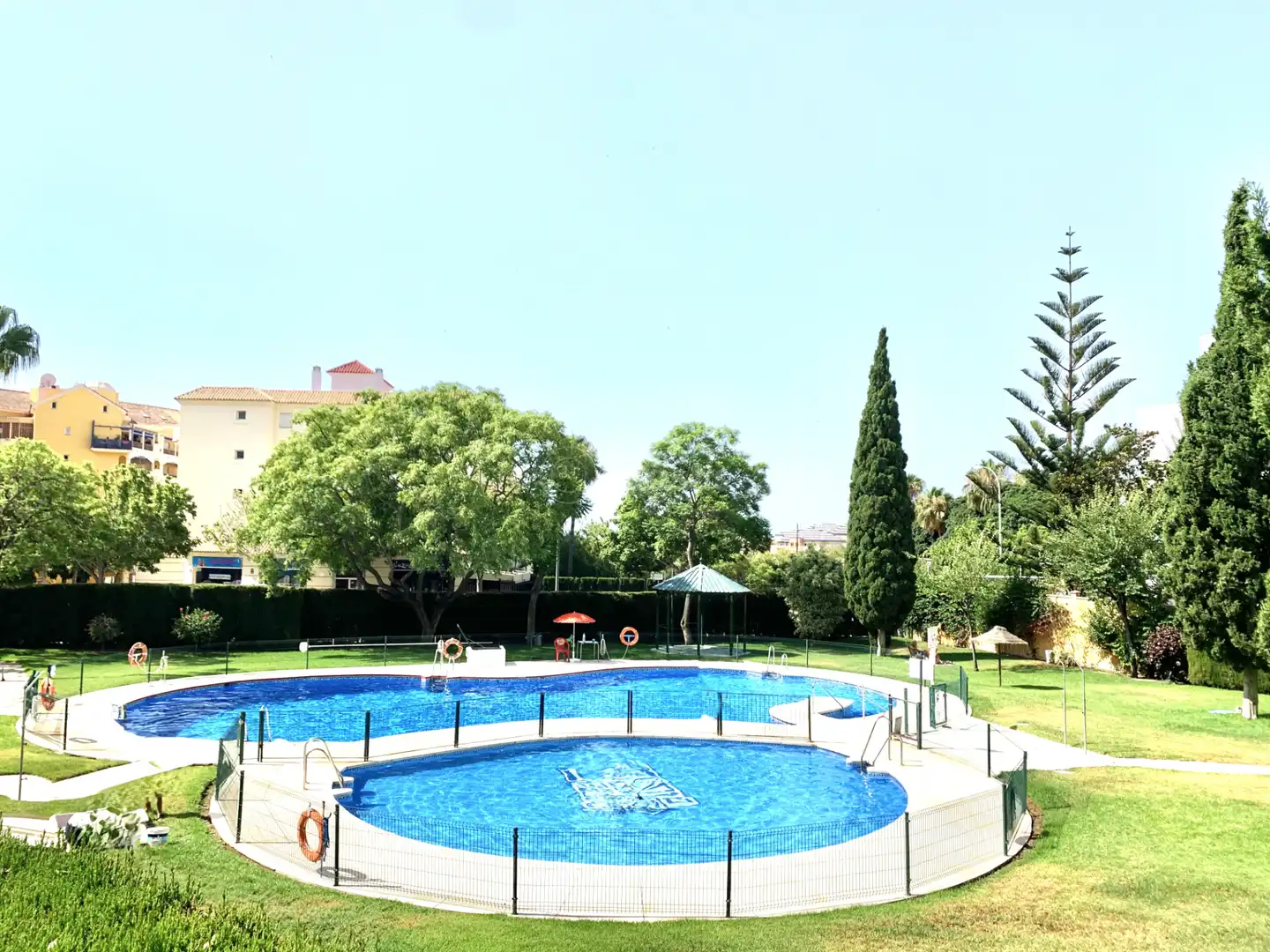 Piscina de Piso en venta en Benalmádena con Aire acondicionado, Calefacción y Terraza