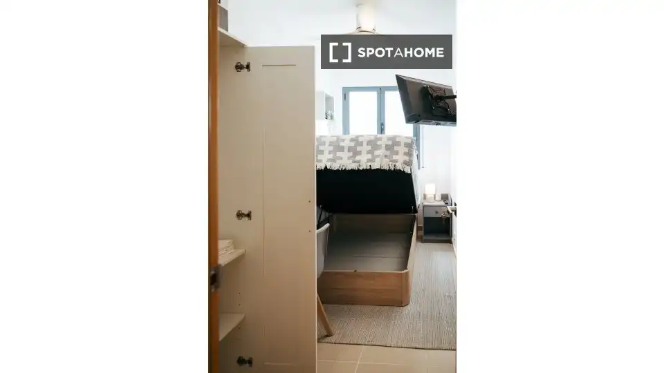 Room in El Poblenou