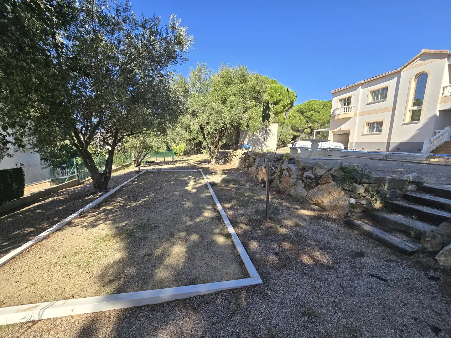 Houses for sale in Pau  with Air Conditioner, Heating and Private garden