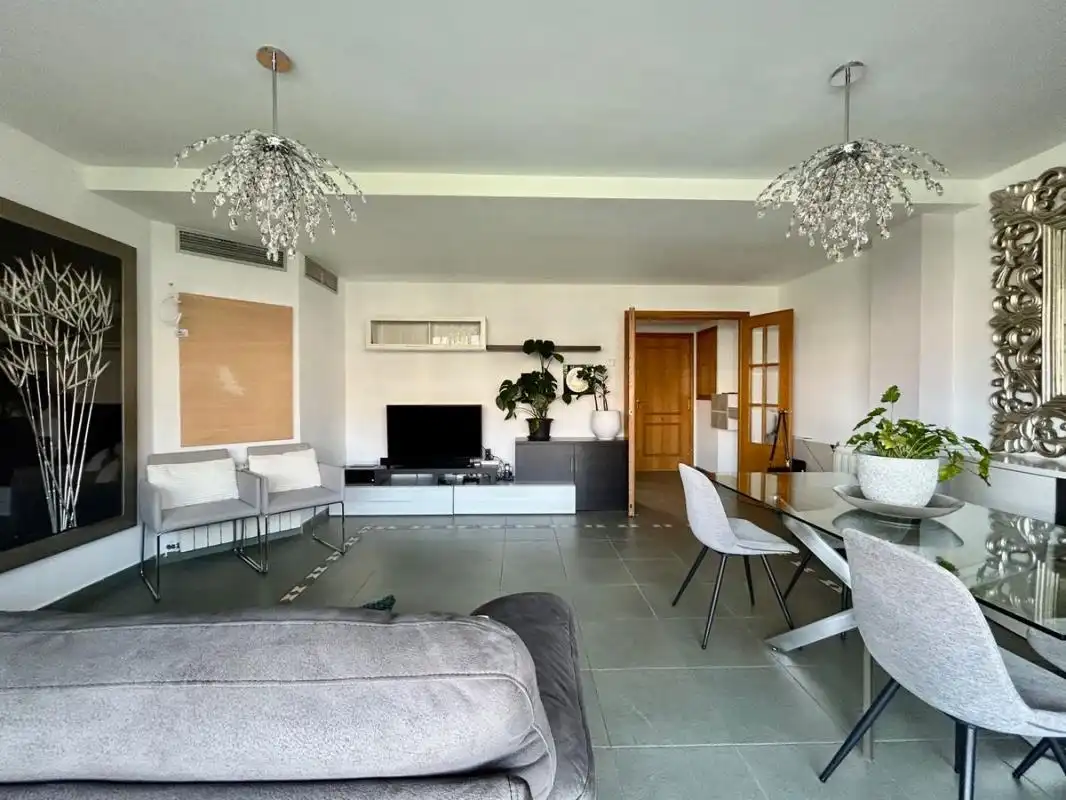 Duplex avec ascenseur à vendre à Carrer Colbit