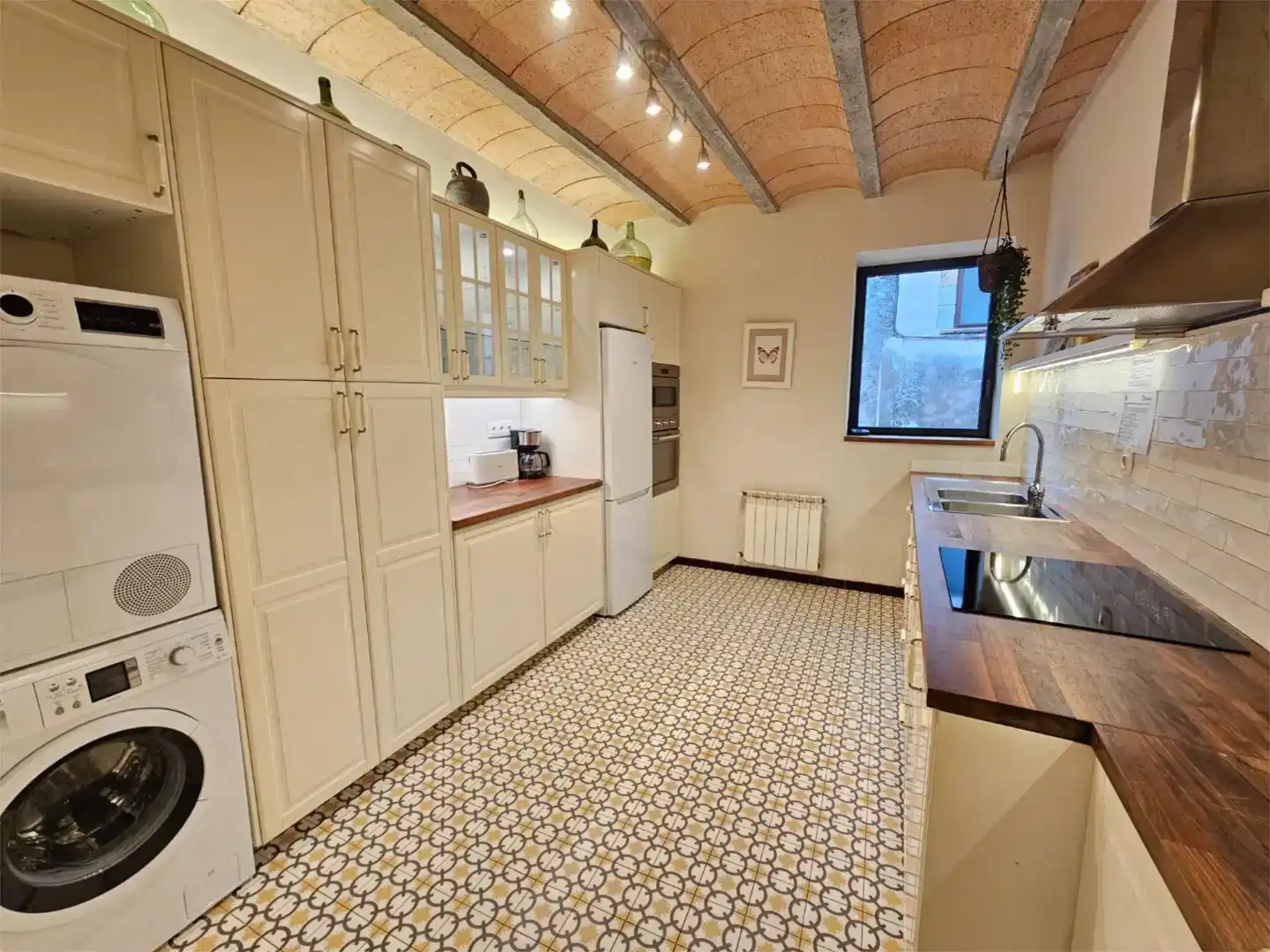 Cocina de Finca rústica en venta en Sant Mori con Aire acondicionado, Jardín privado y Piscina