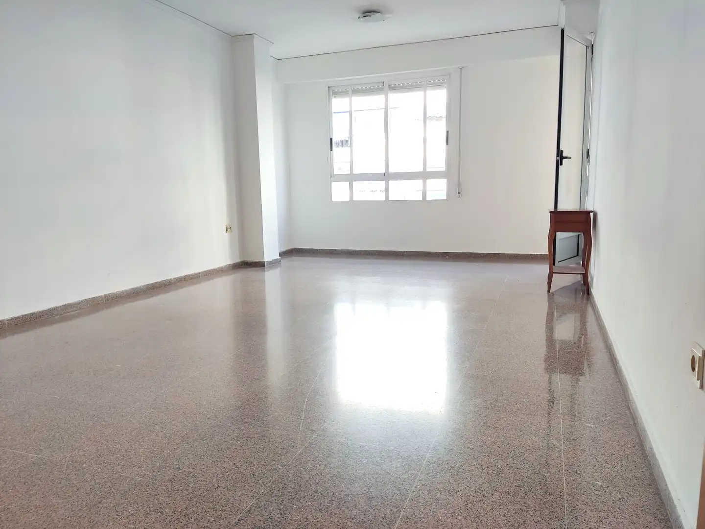 Wohnung zum Verkauf in Gandia mit Heizung, Waschmaschine und Balkon