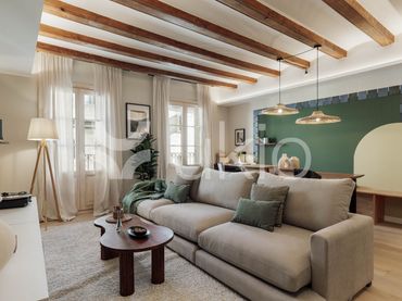 Apartament amb balcó de lloguer a Carrer del Portal Nou