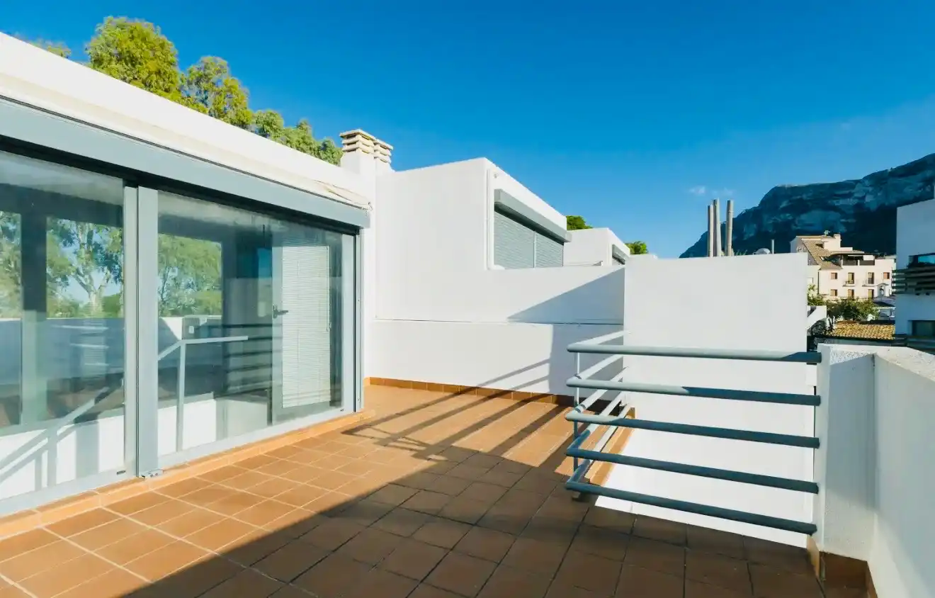 Terrasse von Einfamilien-Reihenhaus zum Verkauf in Dénia mit Klimaanlage, Heizung und Terrasse