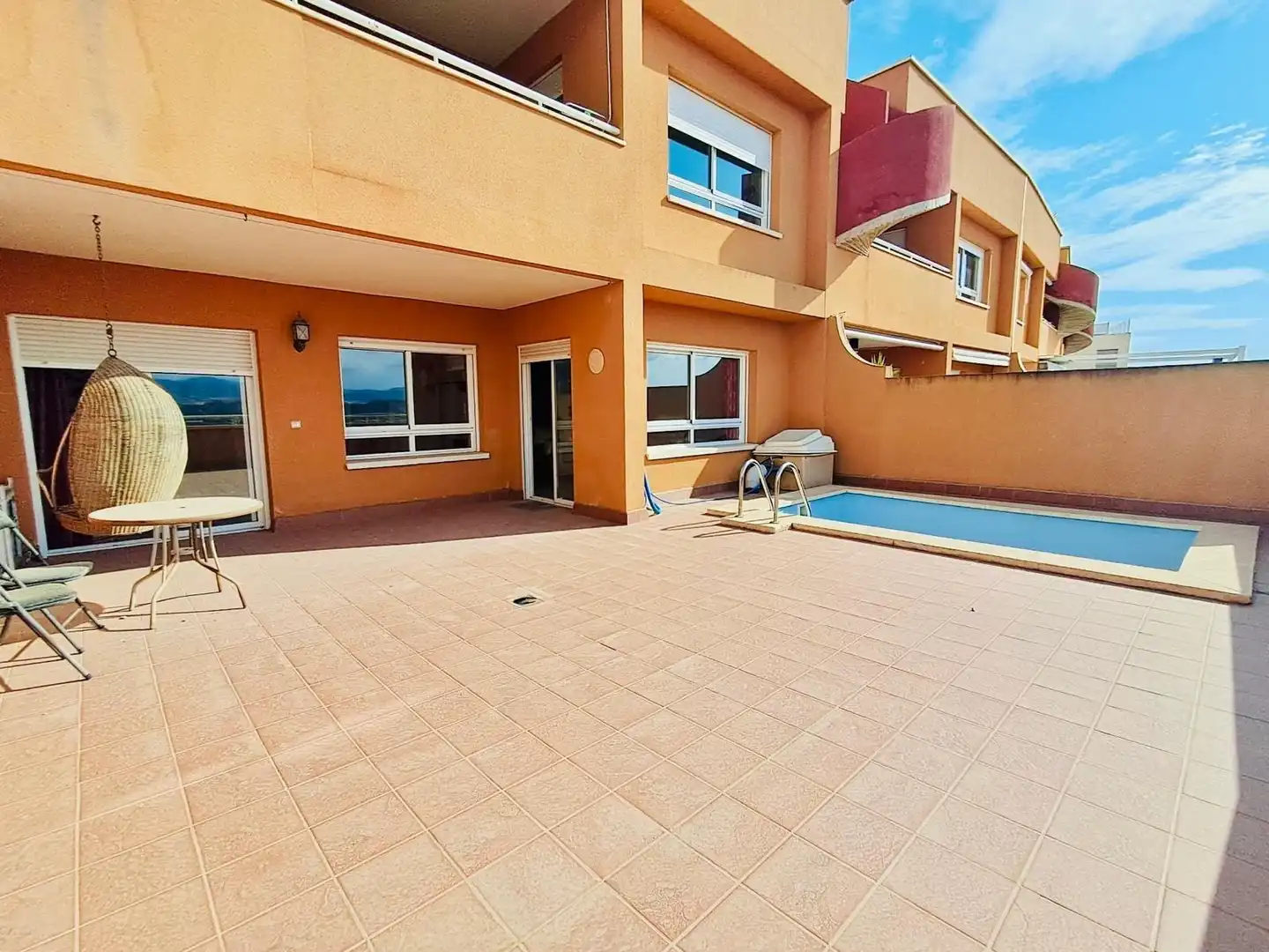 Apartament amb terrassa en venda a El Hornillo