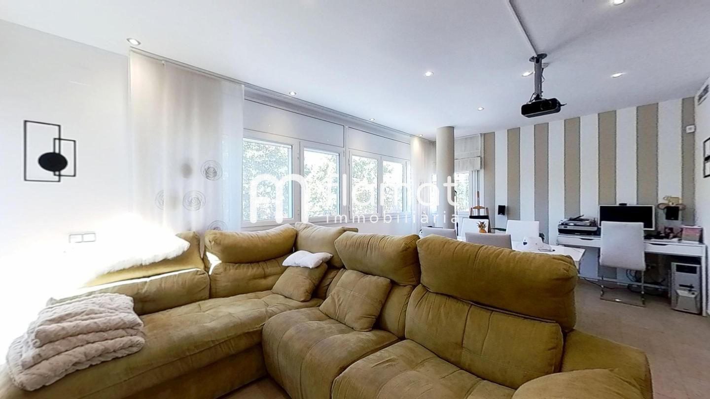 Sala d'estar de Casa o xalet en venda en Cambrils amb Aire condicionat, Jardí privat i Terrassa