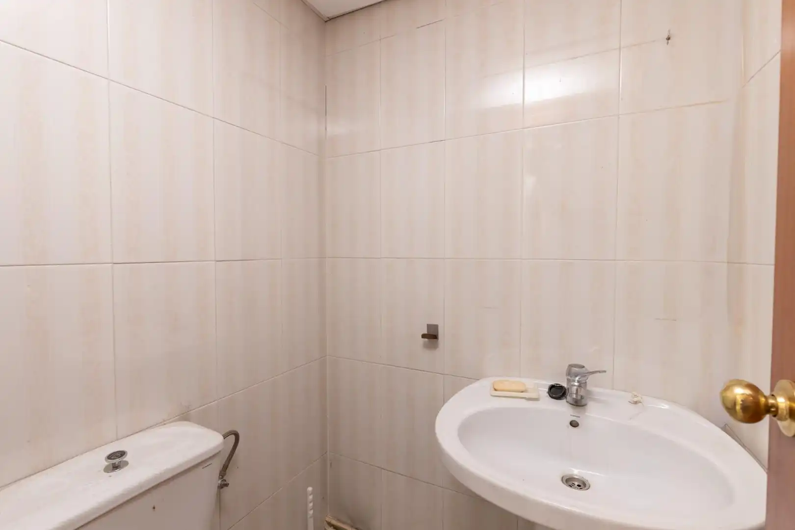 Baño de Casa adosada en venta en Granada con Calefacción, Terraza y Trastero
