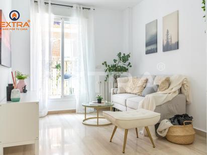 Living room of Flat for sale in  Madrid Capital  with Heating, Terrace and Balcony