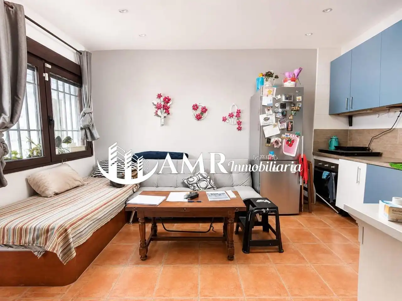 Living room of Ground floor for sale in Alcalá de Henares  with Air Conditioner and Internet