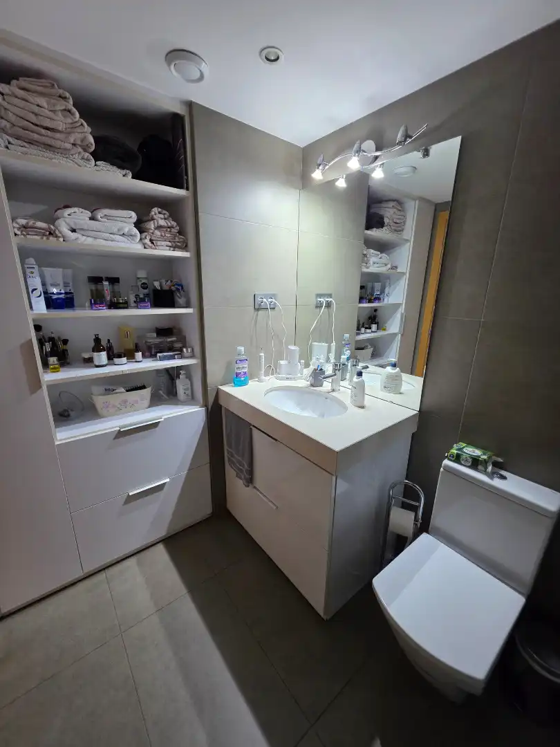 Baño de Piso en venta en Barcelona con Aire acondicionado, Calefacción y Jardín privado