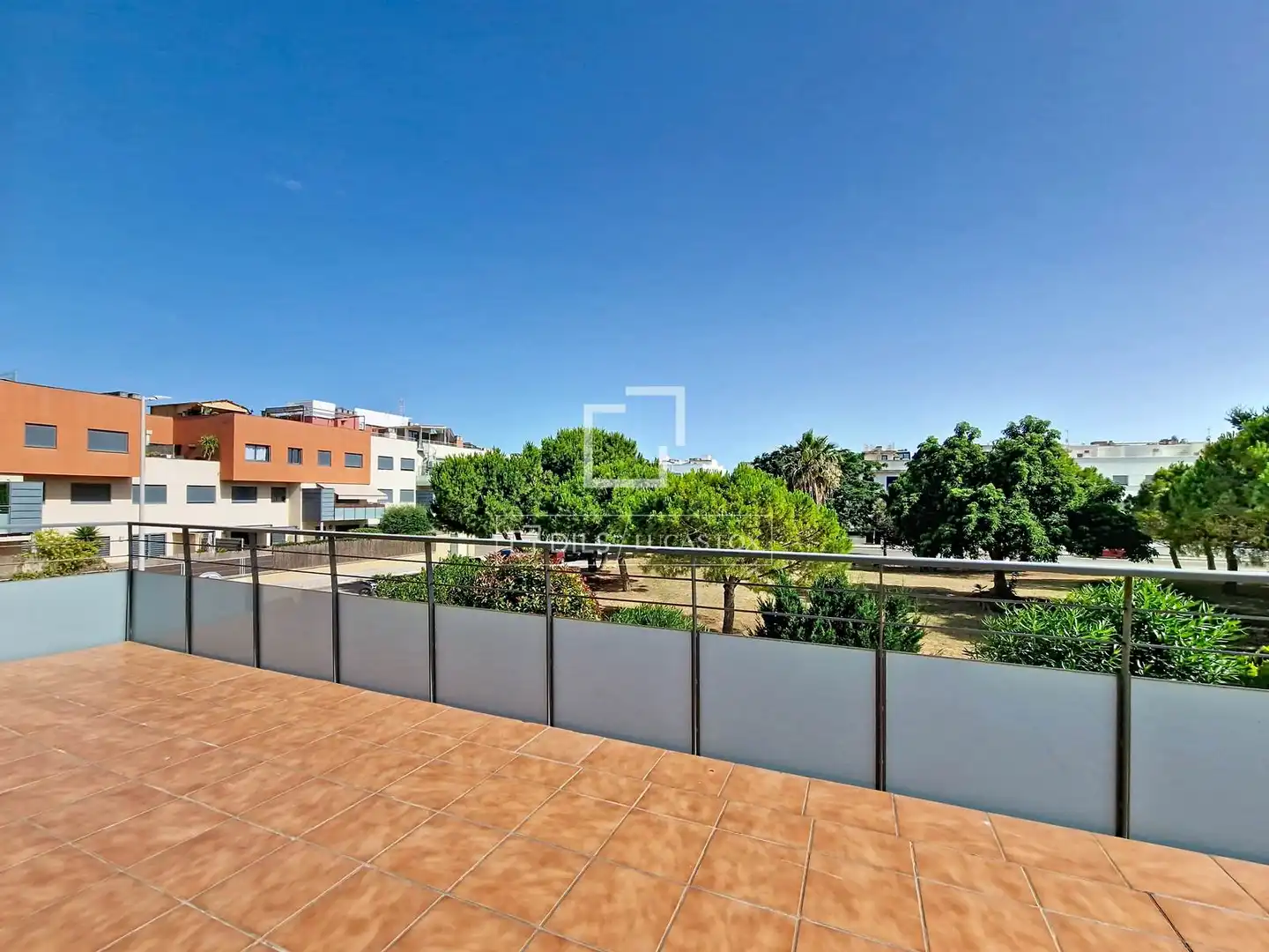 Terraza de Piso en venta en Cubelles con Aire acondicionado, Calefacción y Jardín privado