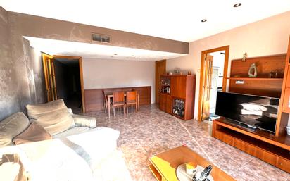 Flat for sale in Manresa  with Air Conditioner and Balcony