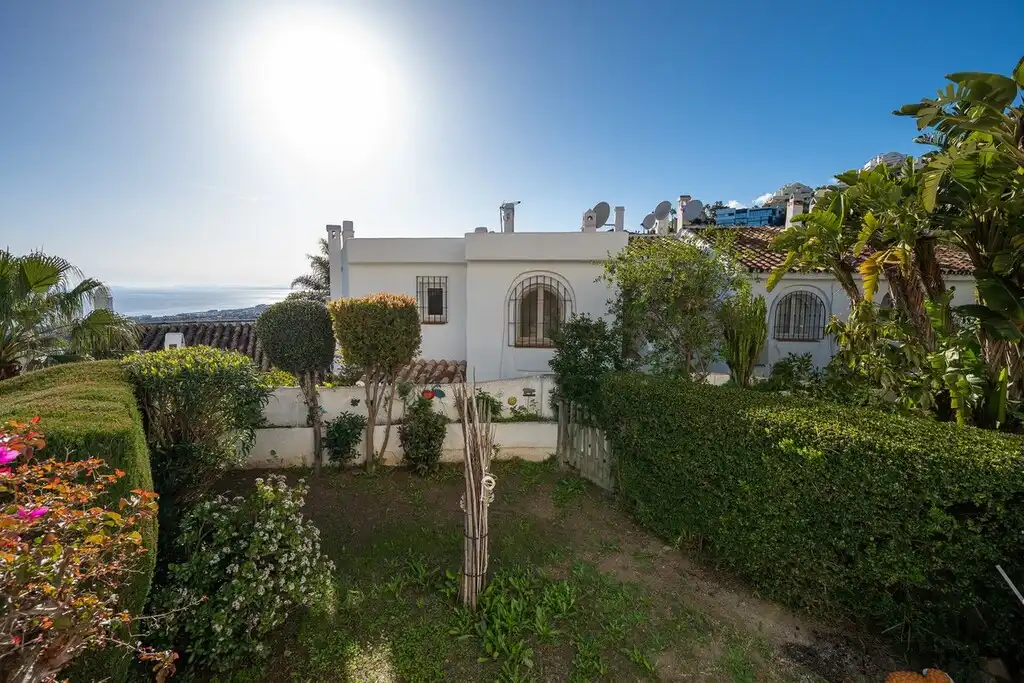 Wohnung mit Pool zum Verkauf in Río Real - Los Monteros, imagen 4